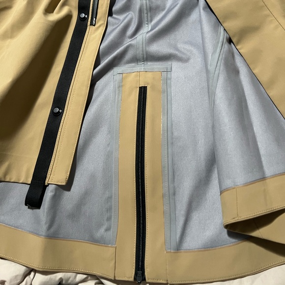 Women’s On-running Parka - Picture 4 of 10